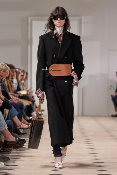 Look 37